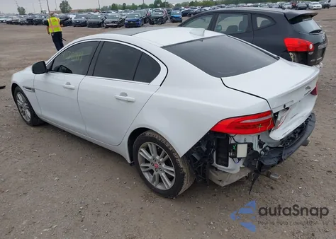 2019 Jaguar Xe 25T Premium из США, поврежденный, VIN SAJAJ4FX7KCP44274